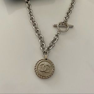 VINTAGE CHANEL AUTHENTIC REWORKED NECKLACE